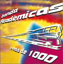 A mais de 1000